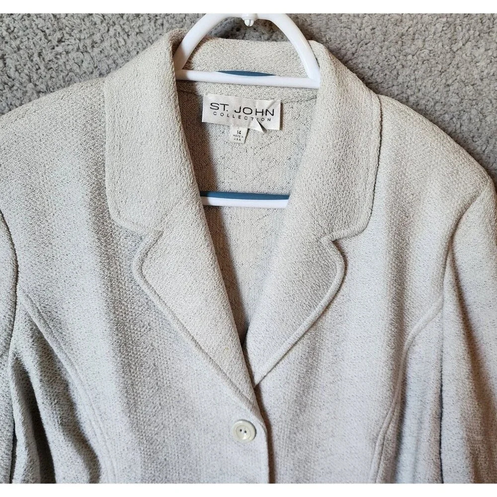 St. John Collection Women's 5 Button Front Knit Blazer Jacket Light Gray Size 14